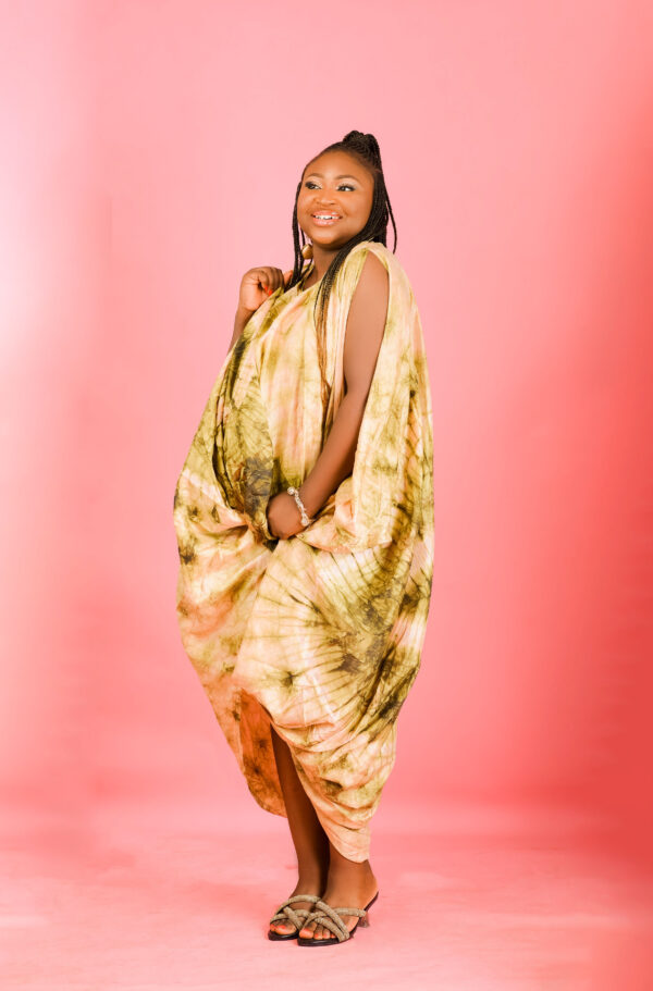 Twist-Front Butterfly Boubou - Image 4