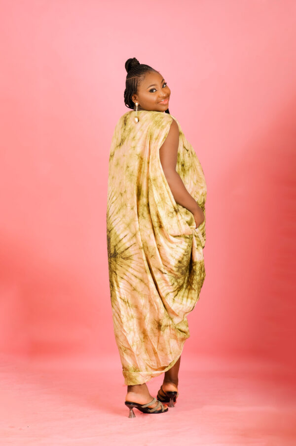 Twist-Front Butterfly Boubou - Image 3